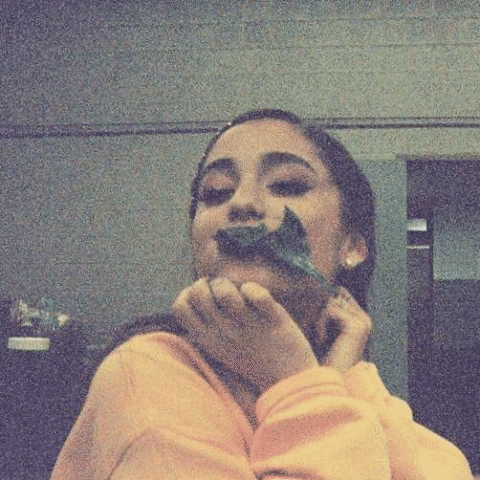 Giphy profile picture for @daydreaming