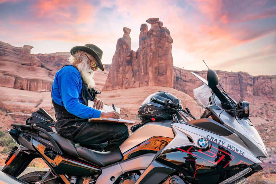 Giphy profile picture for @sadhguru