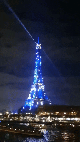 Happy New Year Paris GIF by Storyful