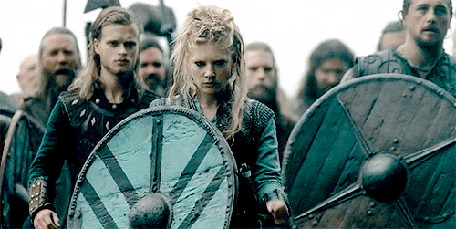 Vikings Lagertha GIFs - Get the best GIF on GIPHY