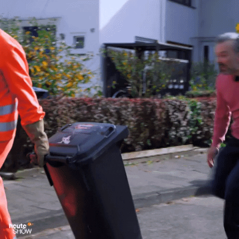 Go Away Garbage GIF by ZDF heute-show