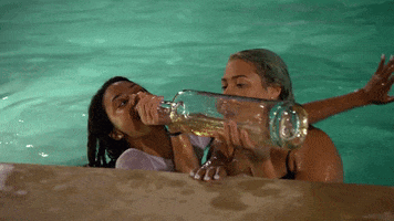 lindsay lohan drinks GIF by MTV Brasil