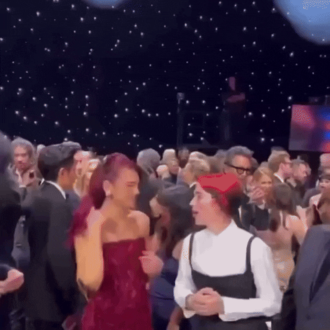 giphy.gif?cid=2154d3d7a2df48fe04dee4bcaa4d5eb66731ae459eacadff&ep=v1_gifs_username_username&rid=giphy.gif&ct=g