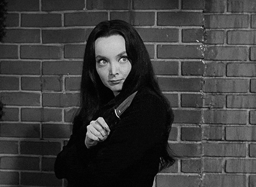 كيف تتعاملون من الشخص اللي شوي معك وشوي ضدك