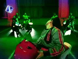 200.webp?cid=790b7611vh9n4egt69he44flzf90kw3x6toe5axsf2f1wtln&ep=v1_gifs_search&rid=200.webp&ct=g