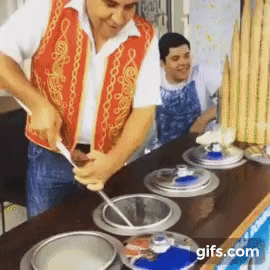 davitglonti ice cream man trolls customers GIF