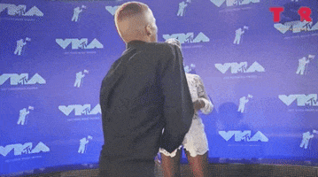 200.gif?cid=fc005b0833b9927eeead0eb97cc15a9bd2bec072b6e14a0f&rid=200.gif&ct=g