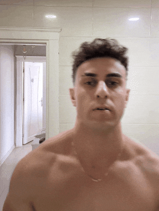 Görkem Karaaslan GIF