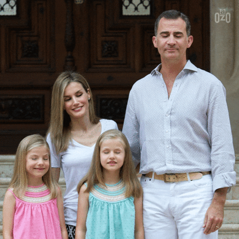 aozomek 2 pupilas reales GIF