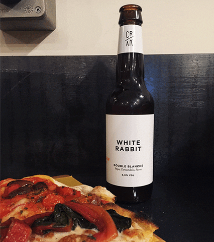 lapatatabollente #beer #pizza #rabbit #whiterabbit #patatabollente GIF