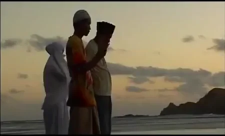 giphy.webp?cid=6c09b952regwbmc5scwaae696qwipmxnfpxgddig1be6c6c4&ep=v1_internal_gif_by_id&rid=giphy.webp&ct=g