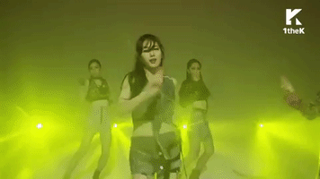 k-pop suzy GIF