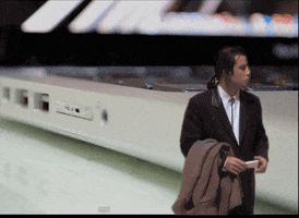 vanessapelicano #johntravolta #macbook #minidrive GIF