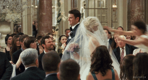 Anne Hathaway Weddings GIF par 20th Century Fox Home Entertainment - Trouvez et partagez sur GIPHY