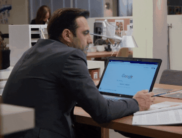 Verveeld-achter-de-computer GIFs - Get the best GIF on GIPHY