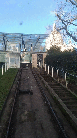 ariannalenzi funicolare montmartre GIF