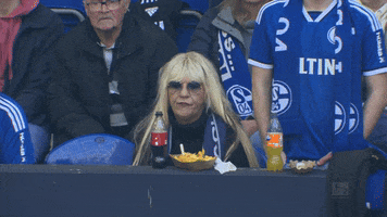 Football Eating GIF by FC Schalke 04