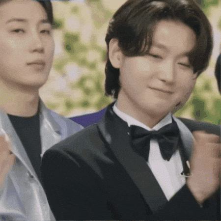 김용빈 GIF