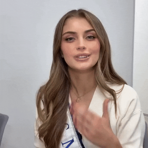 Ignacia Fernández GIF