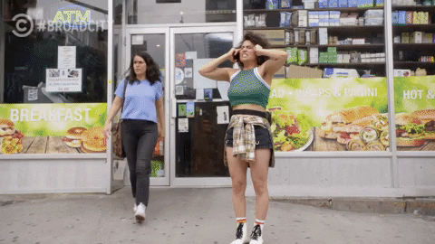 Screaming Ilana Glazer GIF by Broad City - Find & Share on GIPHY