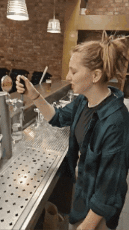 Tap Bier GIF