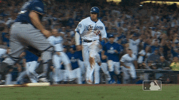 nlcs game 4 sport GIF by MLB