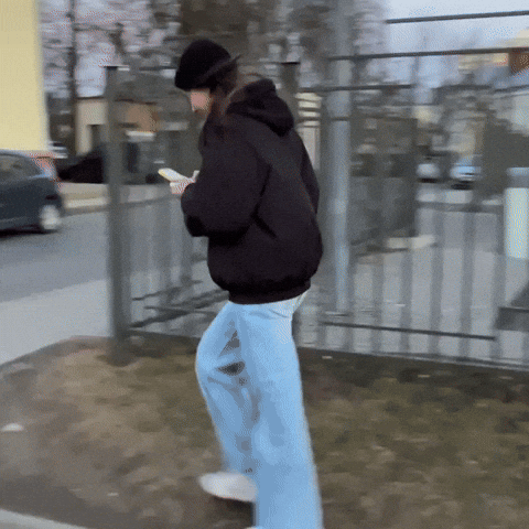 Несмешно GIF