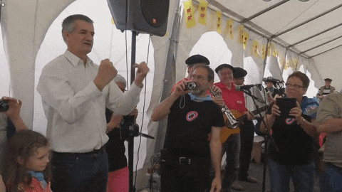 https://media4.giphy.com/media/6vdKiBjUZ2LKw/giphy.gif?cid=5e214886jt15dwsh79a126tki88lpkhsg9obcc8in2ocvmno&rid=giphy.gif