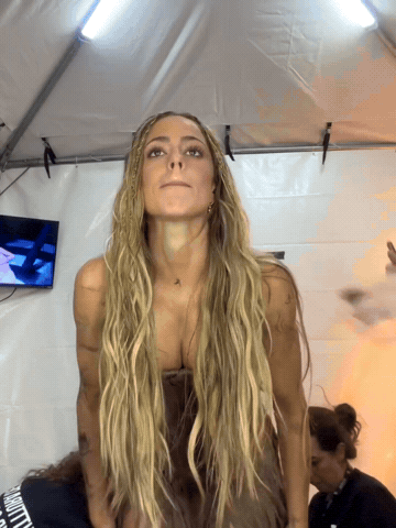 Tini Stoessel GIF