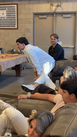 Buenretirotuffness GIF