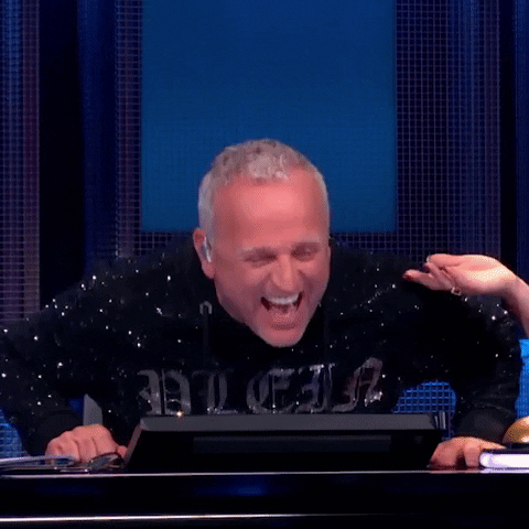 giphy.gif?cid=6c09b952c8w523babrnvq214afiel02exz9fg00wl000n5yj&ep=v1_internal_gif_by_id&rid=giphy.gif&ct=g