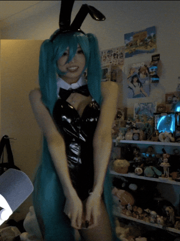 Hatsune Miku Dancing GIF