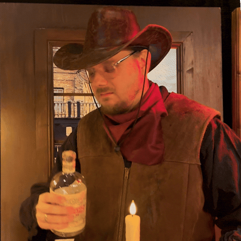 Etienne Garde Cowboy GIF by Rocket Beans TV