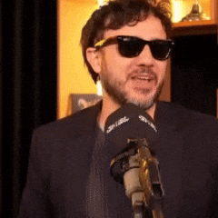 Belo GIF