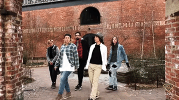 200.gif?cid=fc005b0842cc8cb703ac64ef1c6756e835d1953b9cdda1f0&rid=200.gif&ct=g