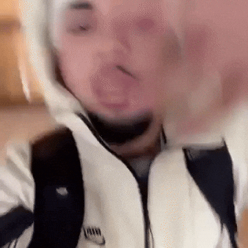 Ari Ramez GIF
