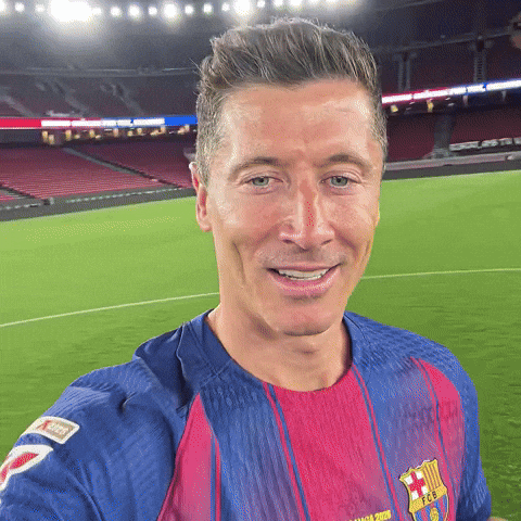 Robert Lewandowski Goodbye GIF