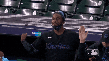 200.gif?cid=fc005b085d51a475716947d7034525313a34b7739d30ebeb&rid=200.gif&ct=g