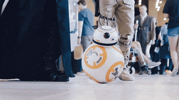 momentsofcolour star wars robot comic con the force awakens GIF
