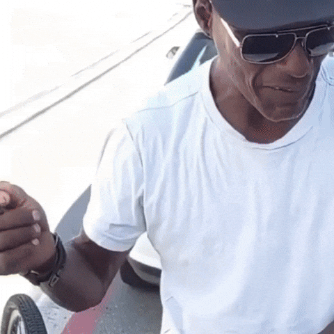Gili GIF
