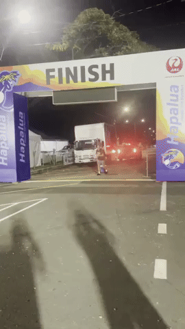 Marathon Finish GIF by Hawaii Swim and Dive