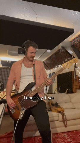 Tom GIF