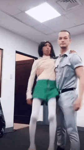 giphy.gif?cid=2154d3d71fea12a258e403184197f187ed4dbee3d2d9c97a&rid=giphy.gif&ct=g