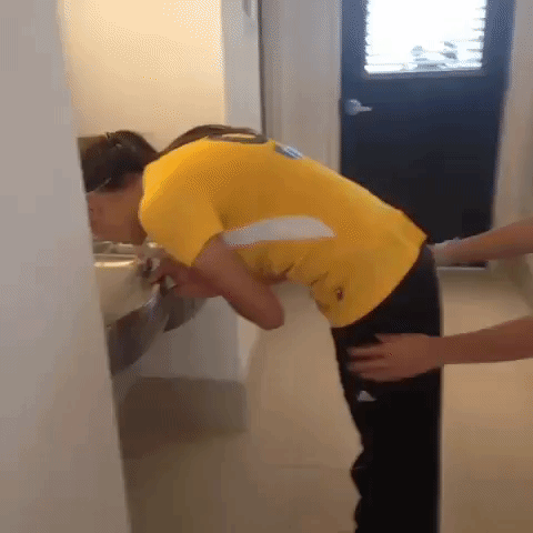 2balle pantsed GIF