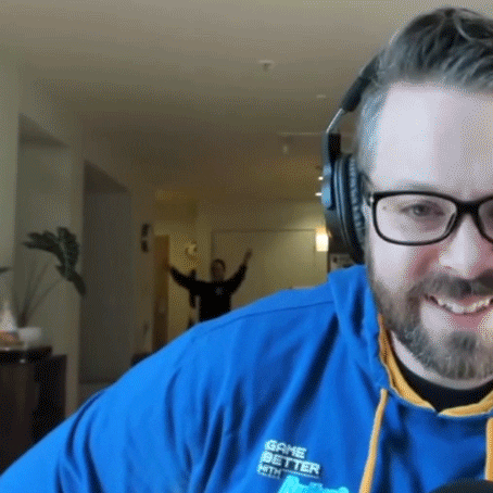 Arm Wave Zoom In GIF by Kinda Funny