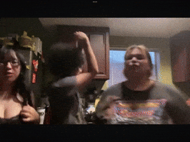 Mai GIF