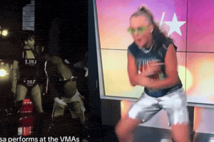 Lisa Sawadika GIF