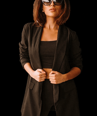 LA ISLA Julia GIF