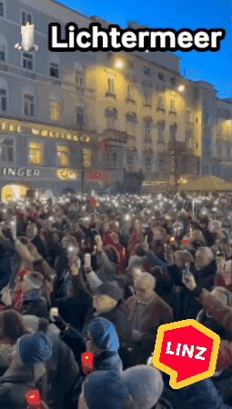 City Crowd GIF by Linz News