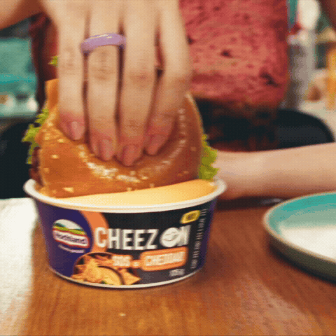 Nachos Cedar GIF by Hochland Romania